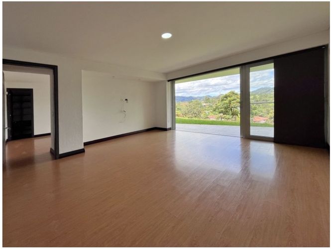 Casa de 3 alcobas en venta en El Porvenir, Rionegro, 450 m² · foto 15 de 21