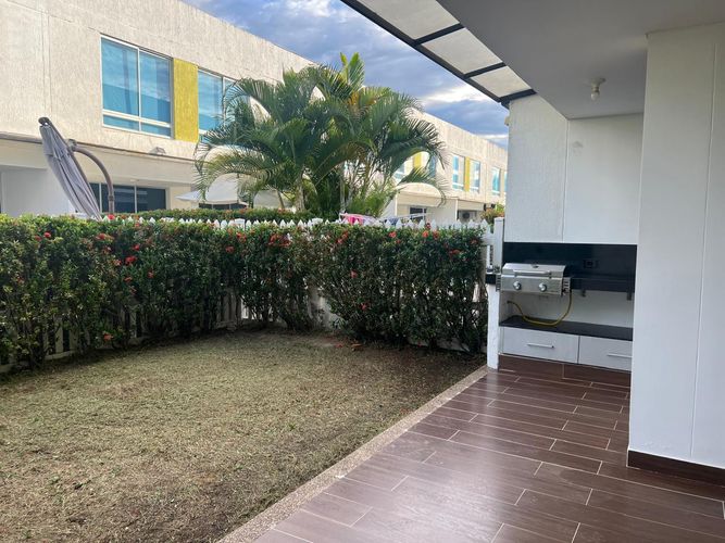 Casa de 3 alcobas en venta en Ricaurte, 127 m² · foto 5 de 24