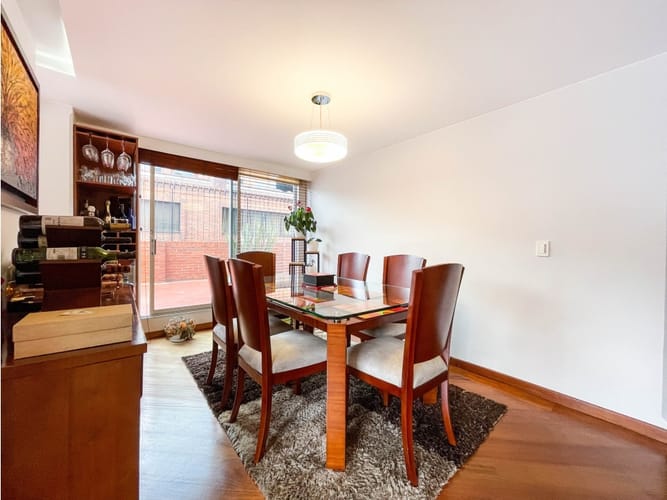 Apartamento de 3 alcobas en venta en Chicó Navarra, Bogotá, 134 m² · foto 5 de 20