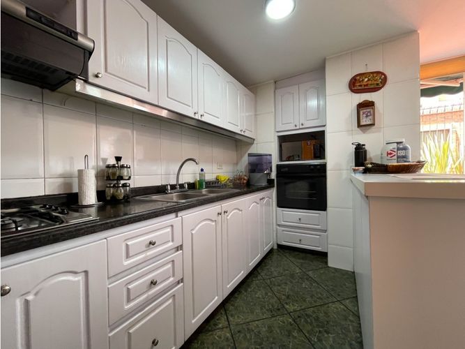 Apartamento de 3 alcobas en venta en Chicó Navarra, Bogotá, 134 m² · foto 8 de 20