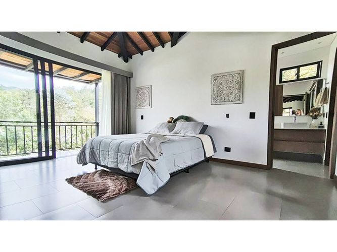Casa de 3 alcobas en venta en El Retiro, 240 m² · foto 11 de 24