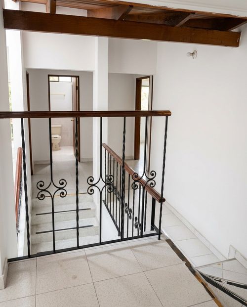 Casa de 6 alcobas en arriendo en Belen Malibu, Medellín, 300 m² · foto 14 de 23