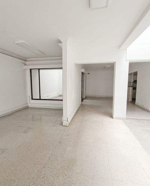 Casa de 6 alcobas en arriendo en Belen Malibu, Medellín, 300 m² · foto 6 de 23