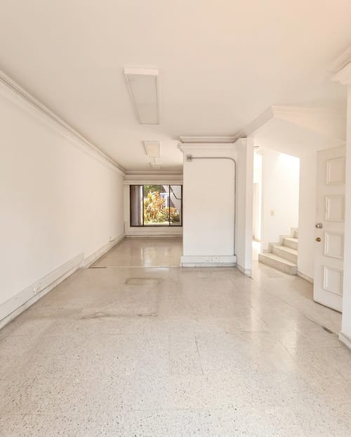 Casa de 6 alcobas en arriendo en Belen Malibu, Medellín, 300 m² · foto 7 de 23