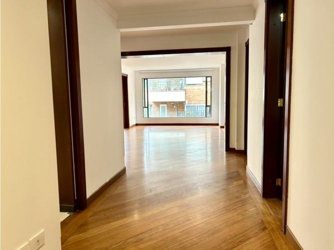 Apartamento en venta en Chicó Reservado, Bogotá · foto 2 de 24