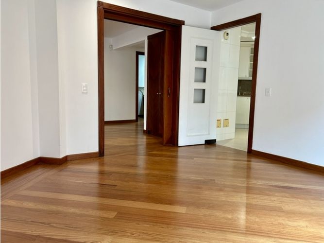 Apartamento en venta en Chicó Reservado, Bogotá · foto 13 de 24