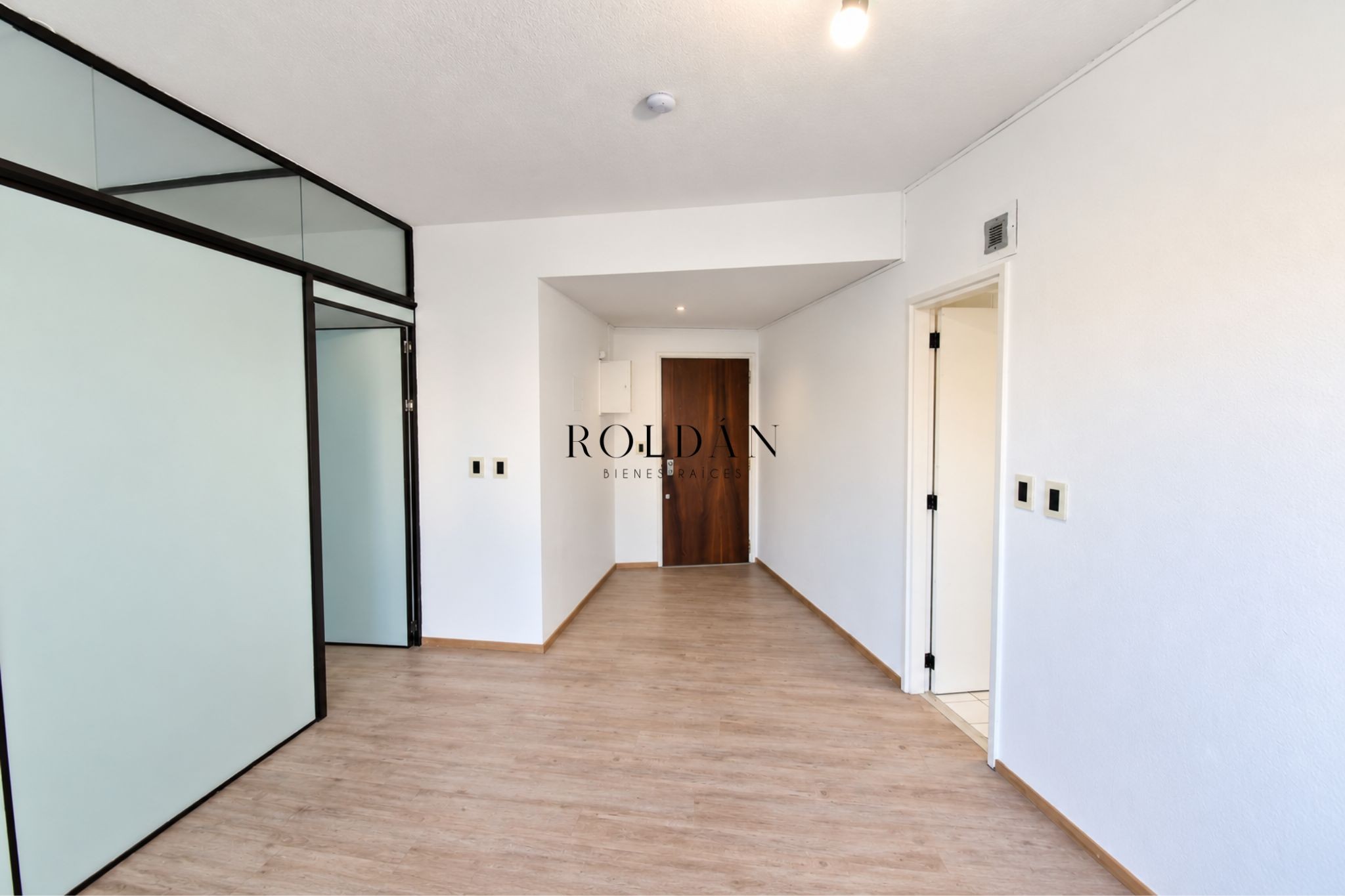 Oficina Alquiler Centro Torre Del Gaucho 3 Privados 60mts Cuadrados Porteria · Foto 4