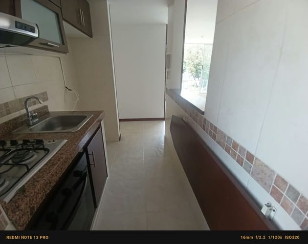 Apartamento de 2 alcobas en venta en Cañaverales, Cali, 60 m² · foto 3 de 24