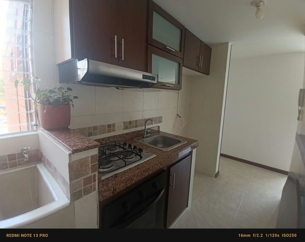 Apartamento de 2 alcobas en venta en Cañaverales, Cali, 60 m² · foto 4 de 24
