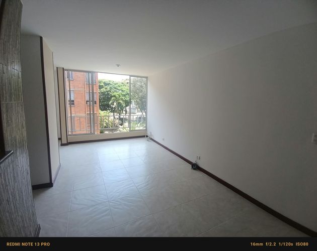 Apartamento de 2 alcobas en venta en Cañaverales, Cali, 60 m² · foto 9 de 24