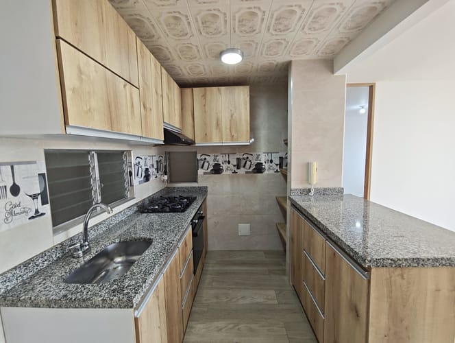 Apartamento de 2 alcobas en venta en Las Palmas, Ricaurte, 53 m² · foto 2 de 24