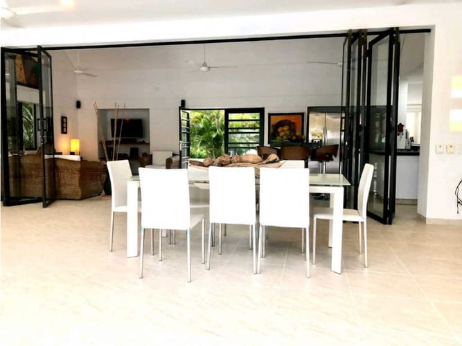 Casa de 4 alcobas en venta en Br. La Vitrina, Girardot, 330 m² · foto 3 de 23
