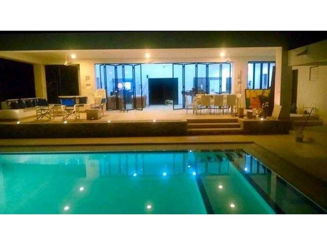 Casa de 4 alcobas en venta en Br. La Vitrina, Girardot, 330 m² · foto 14 de 23