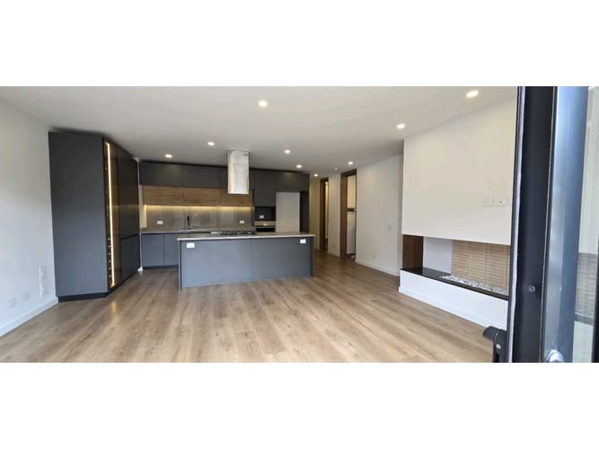 Apartamento de 3 alcobas en venta en Chicó Navarra, Bogotá, 150 m² · foto 2 de 22