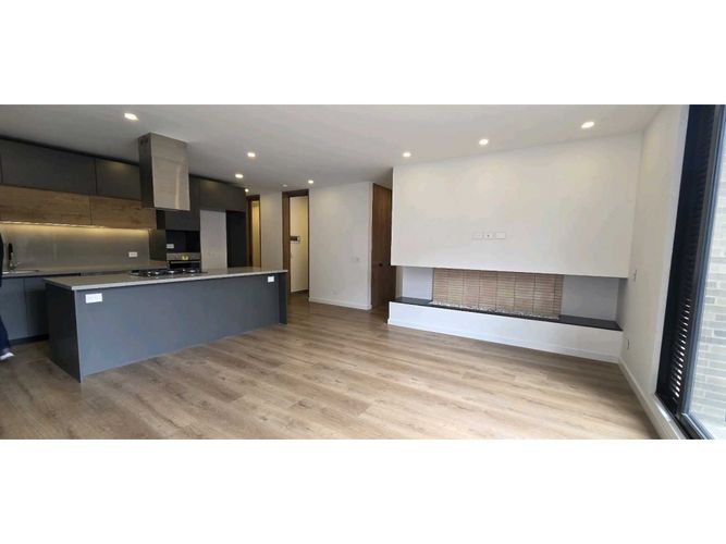 Apartamento de 3 alcobas en venta en Chicó Navarra, Bogotá, 150 m² · foto 7 de 22