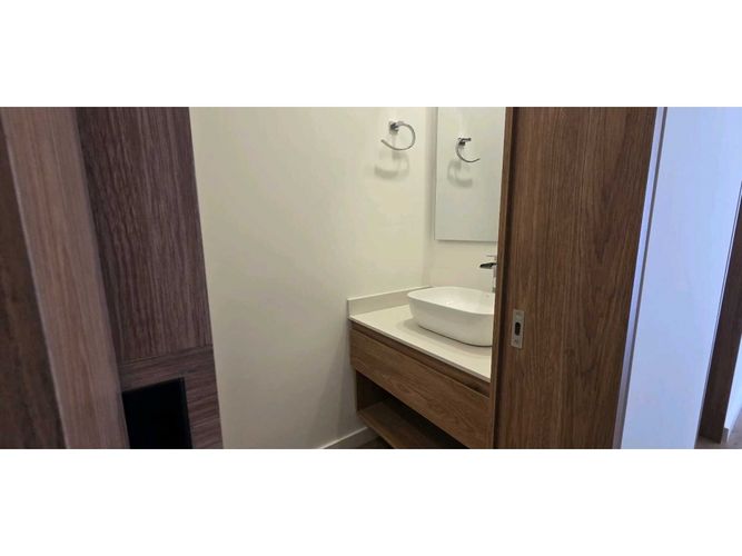 Apartamento de 3 alcobas en venta en Chicó Navarra, Bogotá, 150 m² · foto 8 de 22