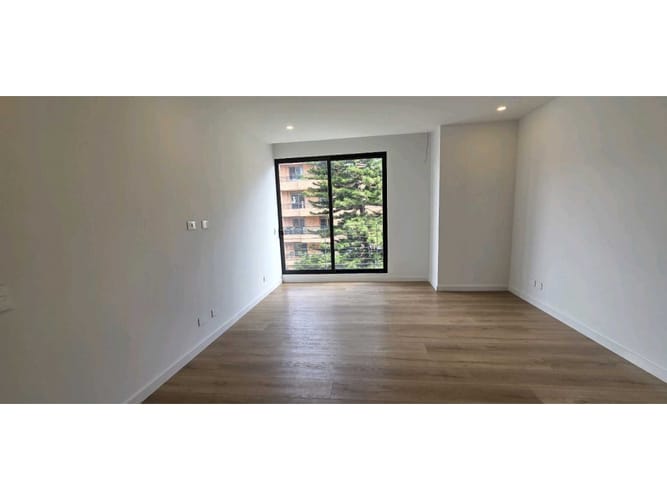 Apartamento de 3 alcobas en venta en Chicó Navarra, Bogotá, 150 m² · foto 19 de 22