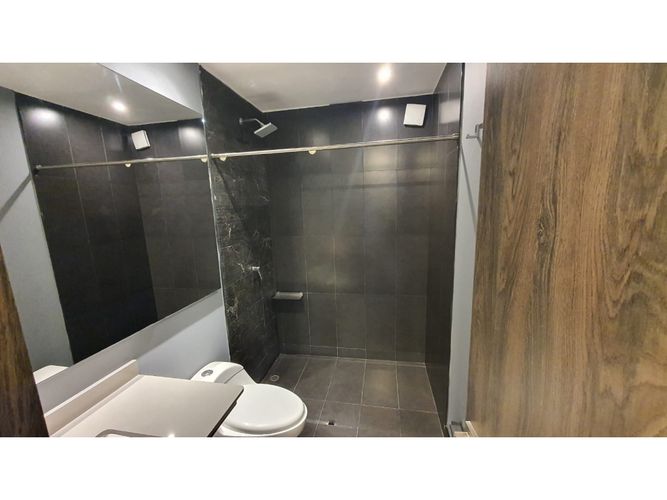 Apartaestudio en venta en Chico Norte, Bogotá, 33 m² · foto 11 de 19