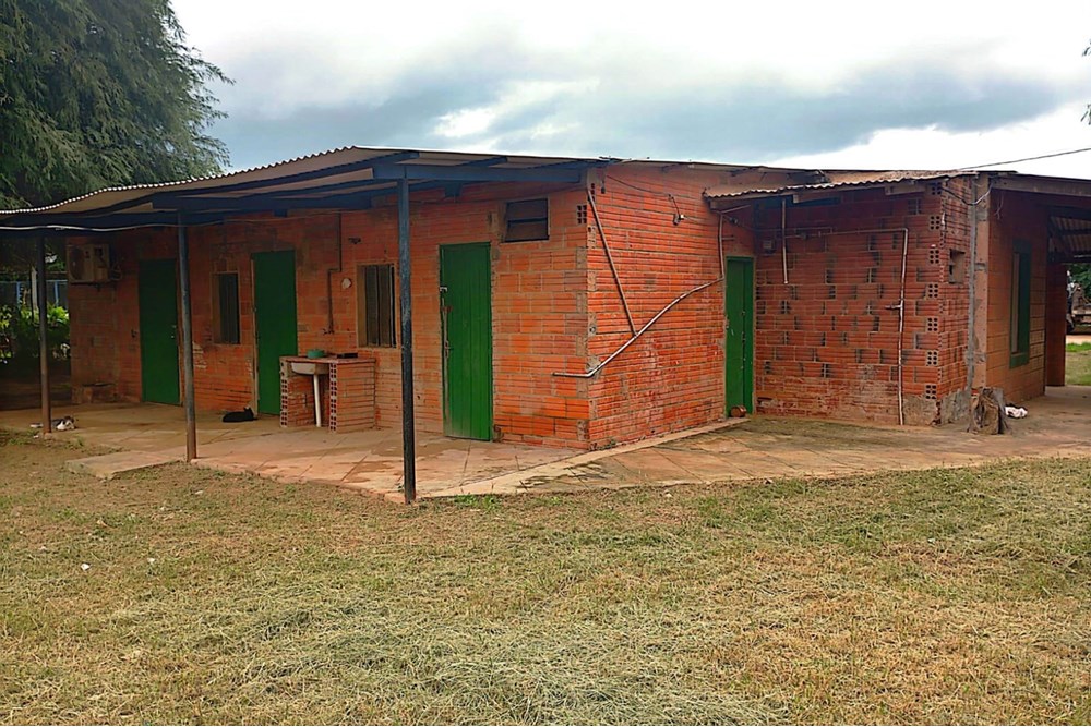 Local Comercial con Vivienda en Venta — foto 2