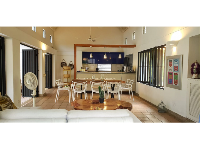 Casa de 4 alcobas en venta en Girardot, Girardot, 165 m² · foto 5 de 21