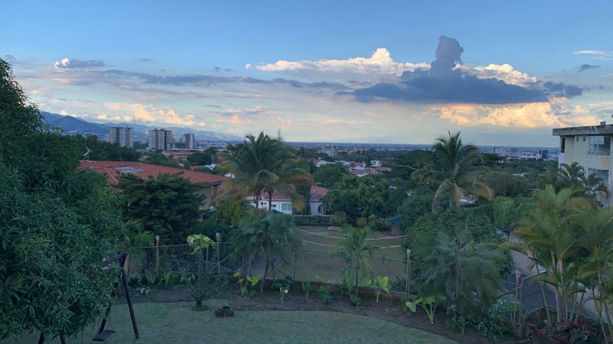 Casa de 5 alcobas en venta en Ciudad Jardin, Cali, 450 m² · foto 5 de 23