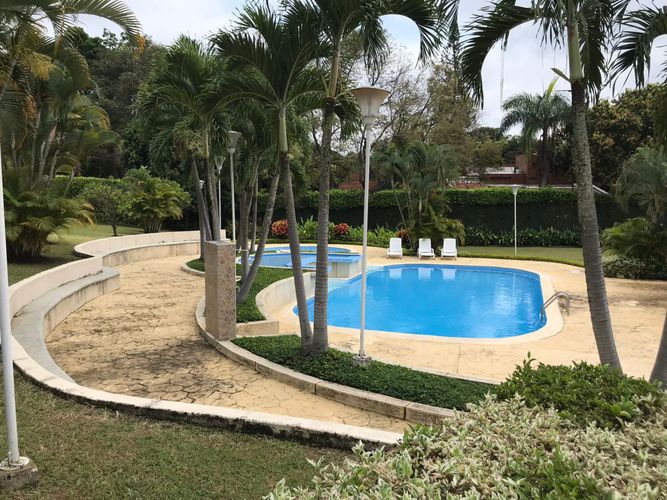 Casa de 5 alcobas en venta en Ciudad Jardin, Cali, 450 m² · foto 21 de 23
