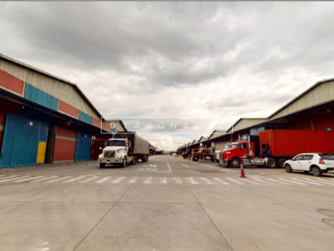 Bodega en arriendo en San Pedro, Madrid, 3750 m² · foto 3 de 18