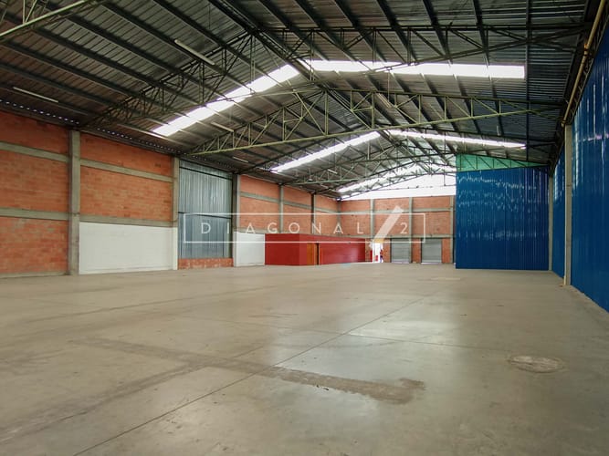 Bodega en arriendo en San Pedro, Madrid, 3750 m² · foto 9 de 18