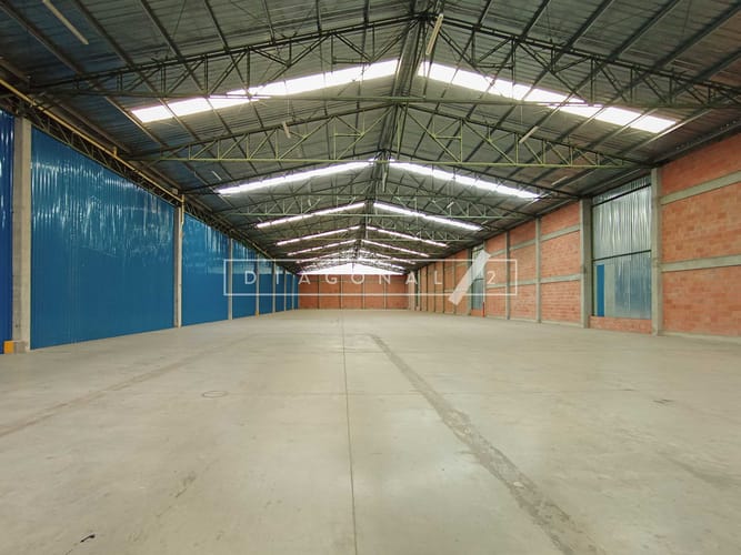 Bodega en arriendo en San Pedro, Madrid, 3750 m² · foto 10 de 18