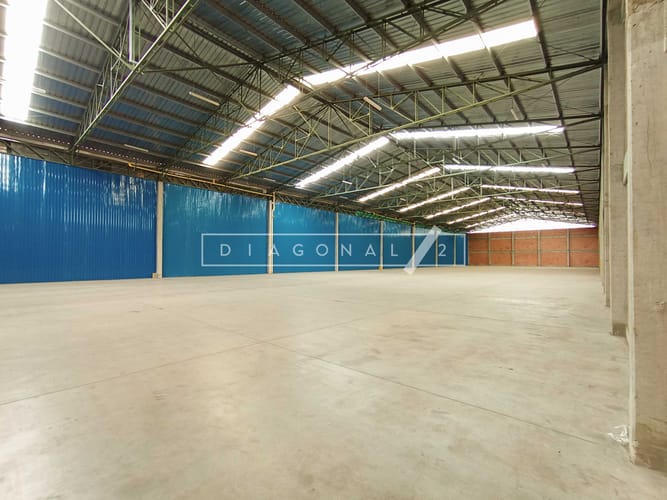 Bodega en arriendo en San Pedro, Madrid, 3750 m² · foto 13 de 18