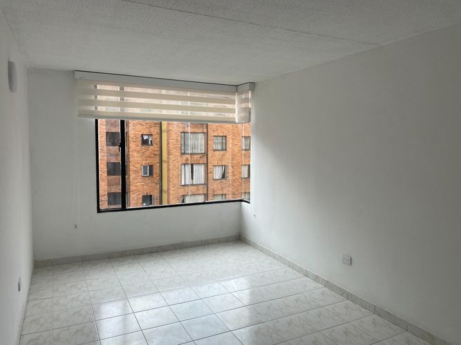 Apartamento de 3 alcobas en venta en Fontibon, Bogotá, 58 m² · foto 2 de 21
