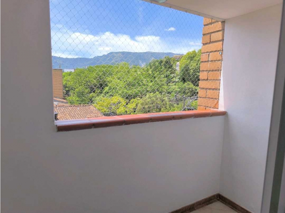 Apartamento en venta en Laureles Nogal, Medellín · foto 5 de 18