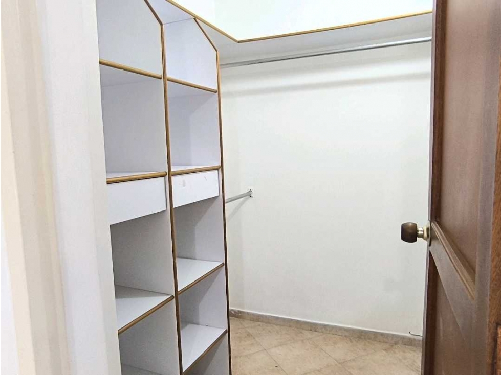 Apartamento en venta en Laureles Nogal, Medellín · foto 10 de 18