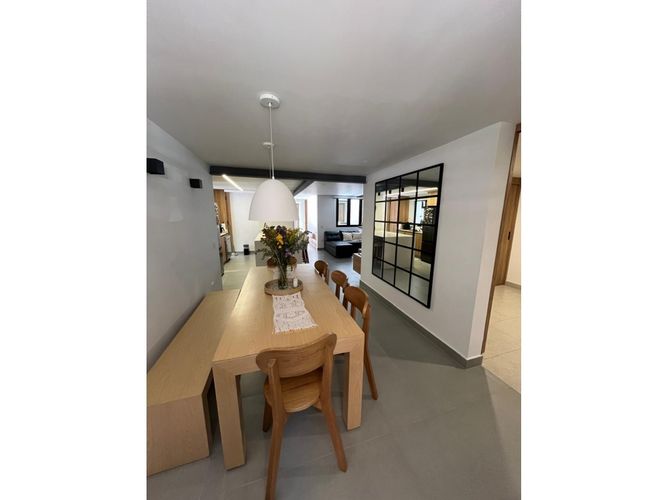 Casa de 3 alcobas en venta en Laureles Nogal, Medellín, 192 m² · foto 3 de 17