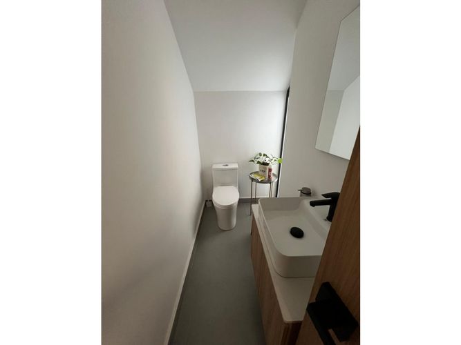 Casa de 3 alcobas en venta en Laureles Nogal, Medellín, 192 m² · foto 8 de 17