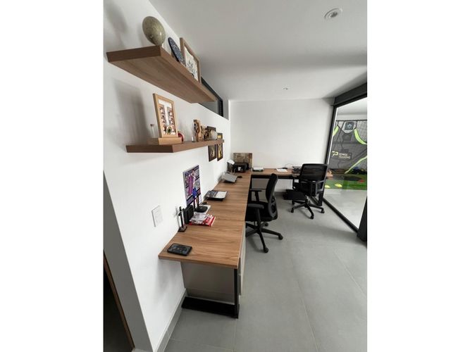 Casa de 3 alcobas en venta en Laureles Nogal, Medellín, 192 m² · foto 14 de 17