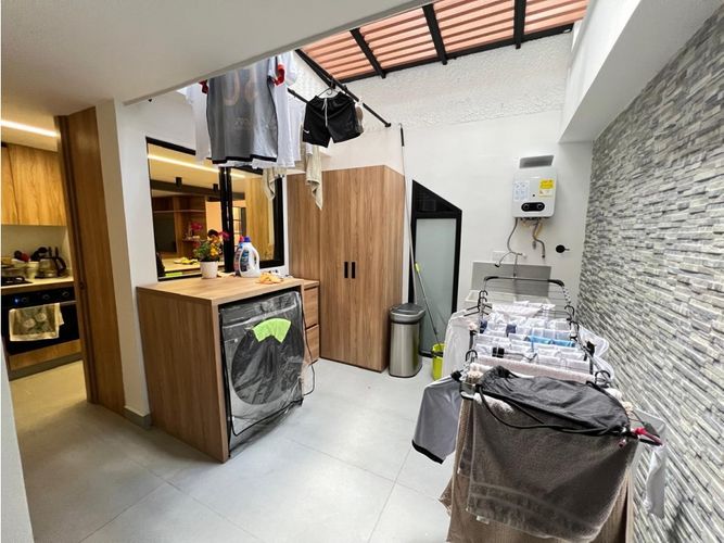 Casa de 3 alcobas en venta en Laureles Nogal, Medellín, 192 m² · foto 16 de 17