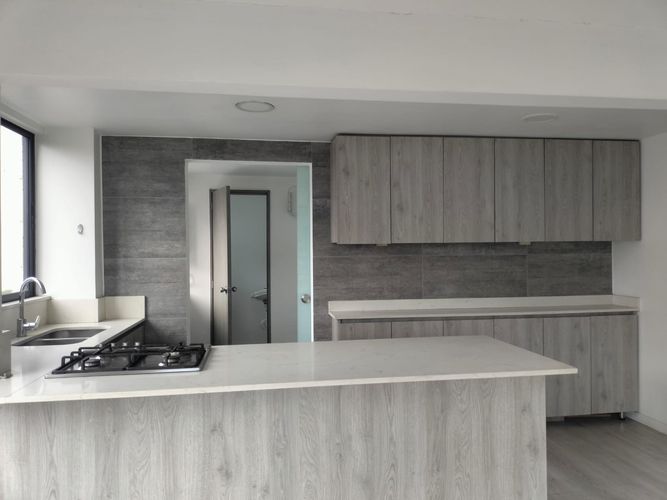 Apartamento de 3 alcobas en arriendo en El Poblado, Medellín, 109 m² · foto 5 de 13