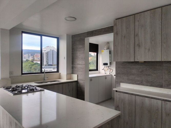 Apartamento de 3 alcobas en arriendo en El Poblado, Medellín, 109 m² · foto 6 de 13