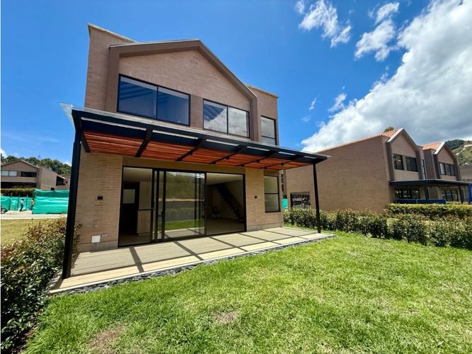 Casa de 3 alcobas en venta en Pantanillo, El Retiro, 183 m² · foto 2 de 24