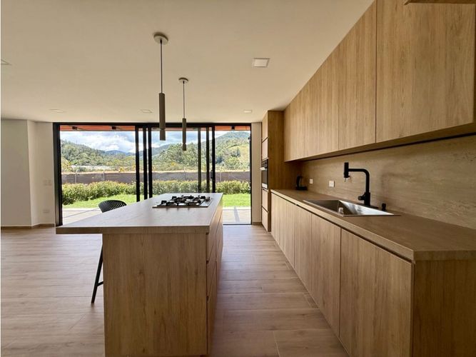 Casa de 3 alcobas en venta en Pantanillo, El Retiro, 183 m² · foto 12 de 24