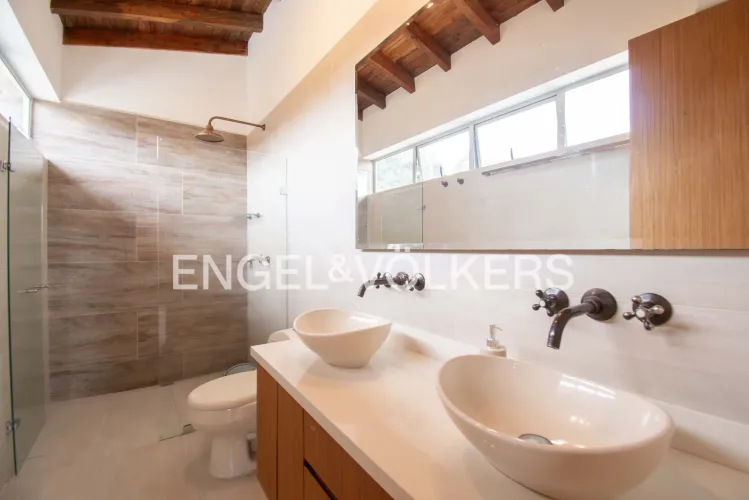 Casa de 4 alcobas en venta en Mampuesto, Rionegro, 361 m² · foto 15 de 16