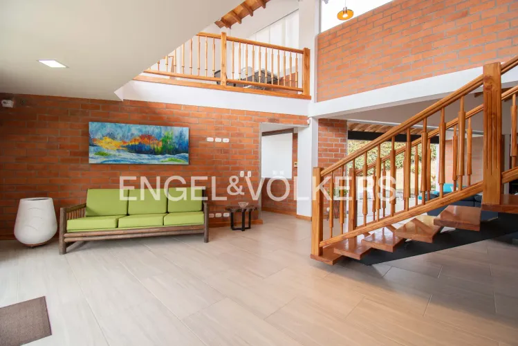 Casa de 4 alcobas en venta en Mampuesto, Rionegro, 361 m² · foto 9 de 16