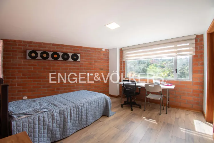 Casa de 4 alcobas en venta en Mampuesto, Rionegro, 361 m² · foto 6 de 16