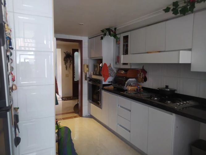 Apartamento de 3 alcobas en venta en Niza Norte, Bogotá, 165 m² · foto 12 de 24