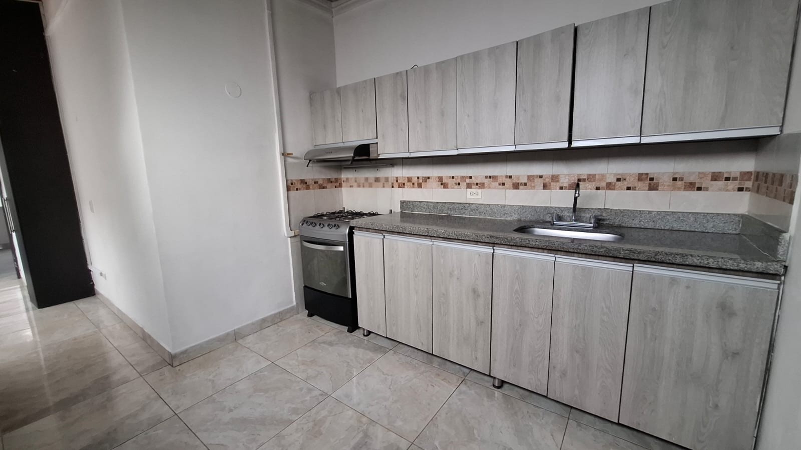 Casa en Arriendo en Campo valdes no.1, Medellín