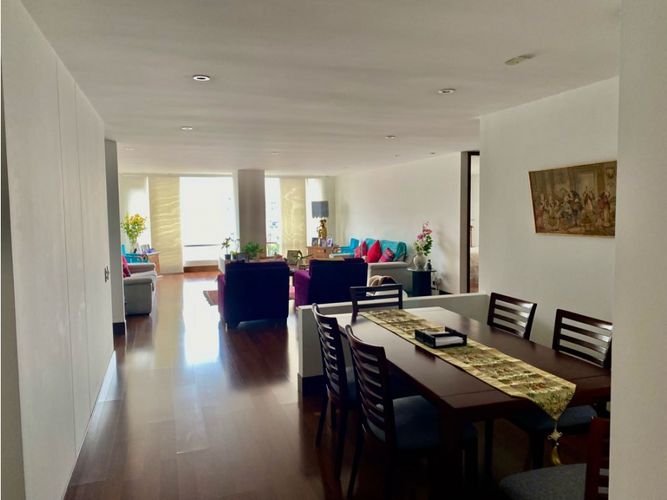 Apartamento de 3 alcobas en venta en Santa Paula, Bogotá, 171 m² · foto 4 de 20