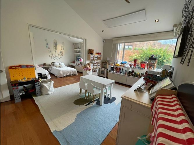 Casa de 3 alcobas en venta en Santa Ana Oriental, Bogotá, 323 m² · foto 5 de 17