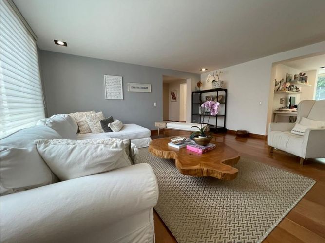 Casa de 3 alcobas en venta en Santa Ana Oriental, Bogotá, 323 m² · foto 9 de 17