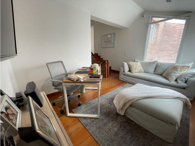 Casa de 3 alcobas en venta en Santa Ana Oriental, Bogotá, 323 m² · foto 10 de 17